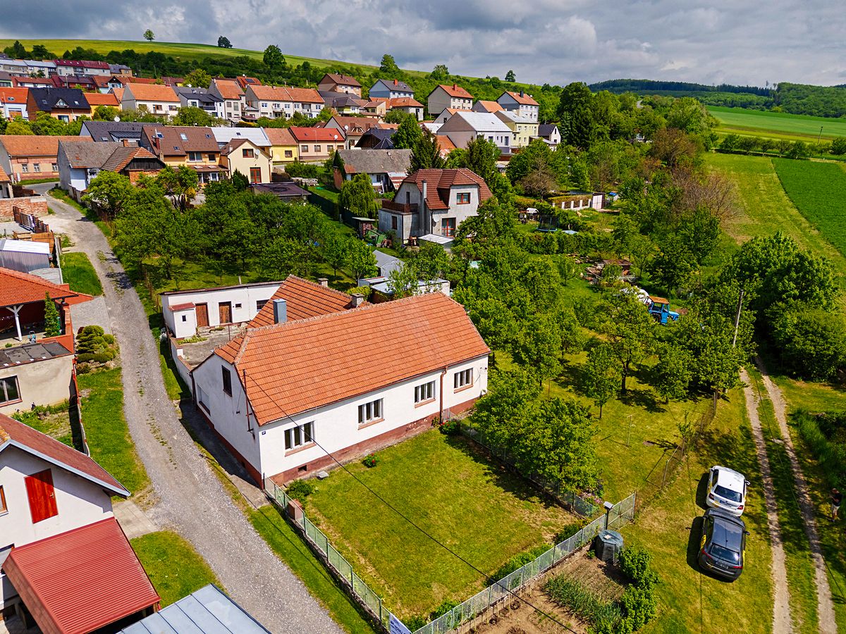 Prodej rodinného domu 197 m², pozemek 1265 m²